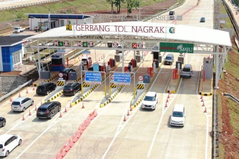 Gerbang Tol Cimanggis-Cibitung — akses langsung dari dalam kawasan Kota Wisata